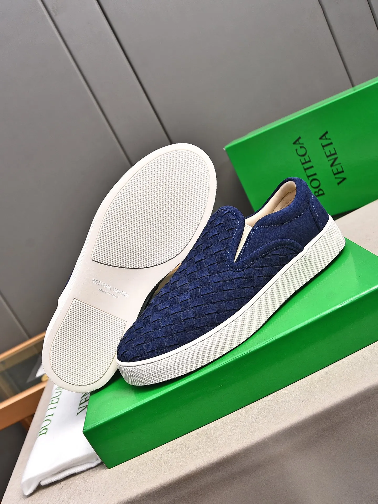 Men's shoes 💰460 [Sleeves series] BOTTEG* VENET* - high-end boutique Size: 38-44 (45 customized) BV new product, first-layer cowhide artificially woven classic style harmoniously blends with contemporary fashion temperament, rubber soles are light and flexible, water-dyed sheepskin pads! [Taobao, Tmall, and live streaming are the first choices]